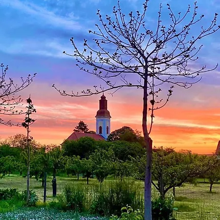 Toparti Kucko Holiday home Malyi