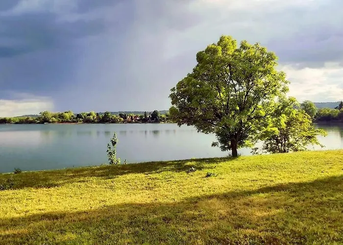 Toparti Kucko Holiday home *