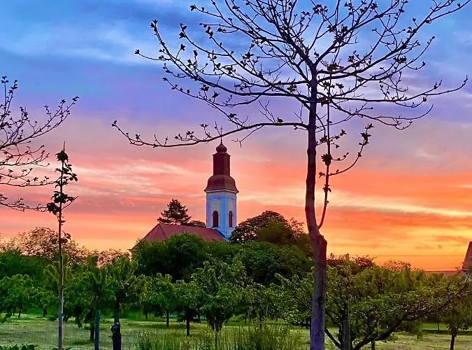 Toparti Kucko Holiday home Malyi